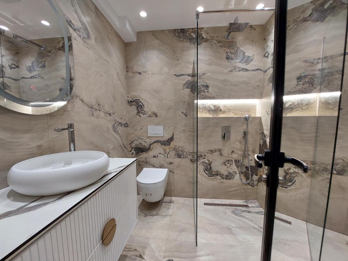 Luxury Apartments Blloku ติรานา ภายนอก รูปภาพ