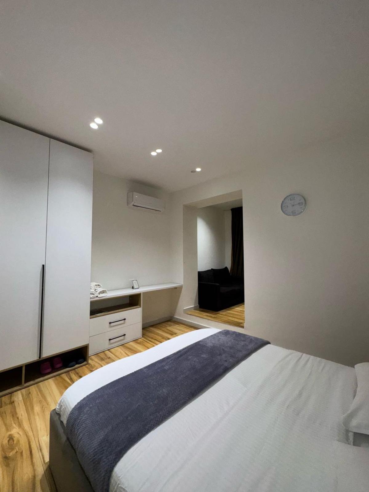 Luxury Apartments Blloku ติรานา ภายนอก รูปภาพ